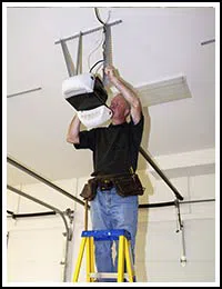 United Garage Door Repair Service St Paul, MN 651-302-7803